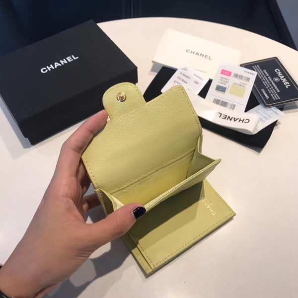 シャネル財布全体デザイン